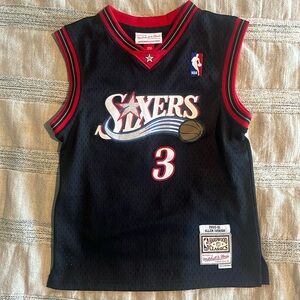 Kids Sixers Allen Iverson jersey.